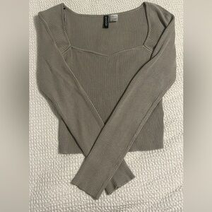 HM basic green top sweater